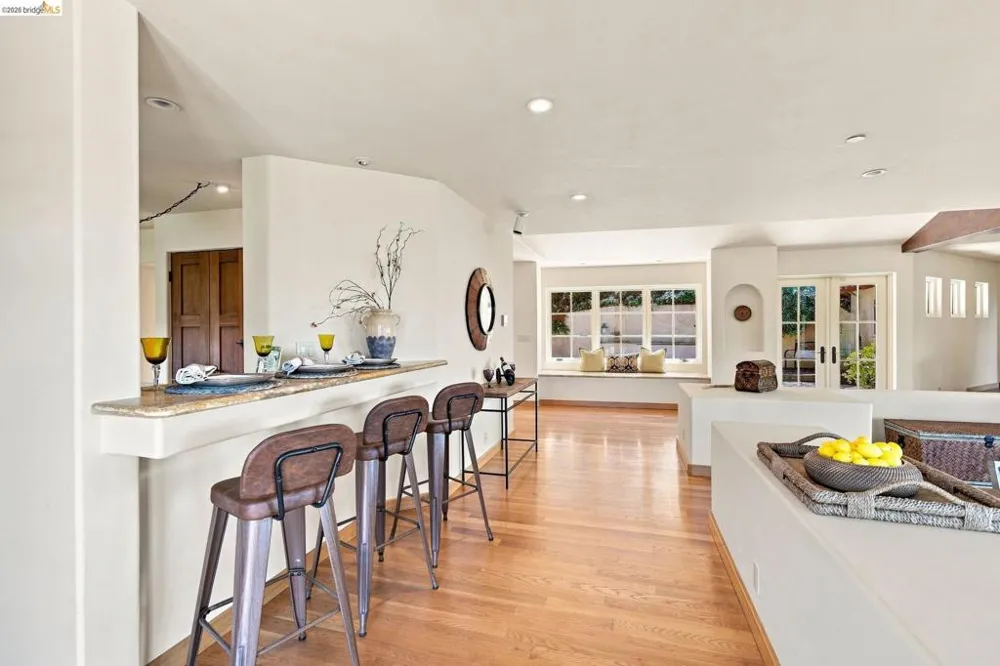 11 Drury Ct Berkeley, CA 94705