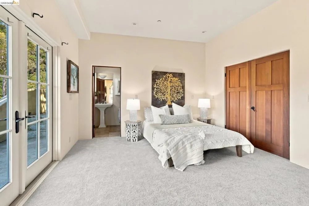 11 Drury Ct Berkeley, CA 94705