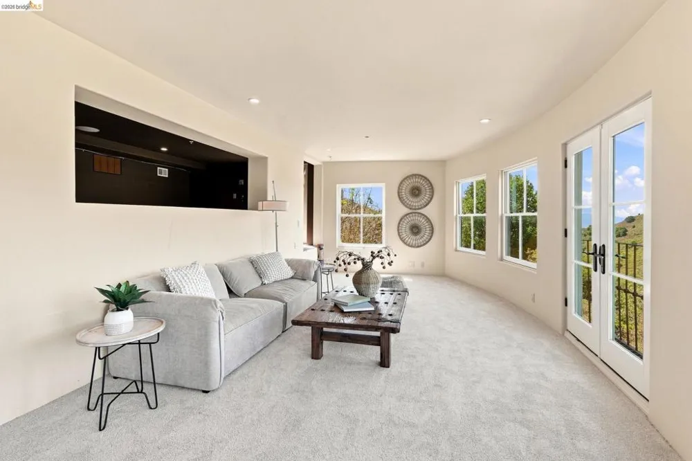 11 Drury Ct Berkeley, CA 94705