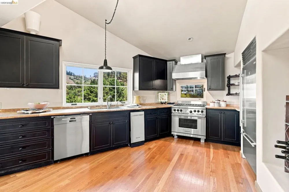 11 Drury Ct Berkeley, CA 94705