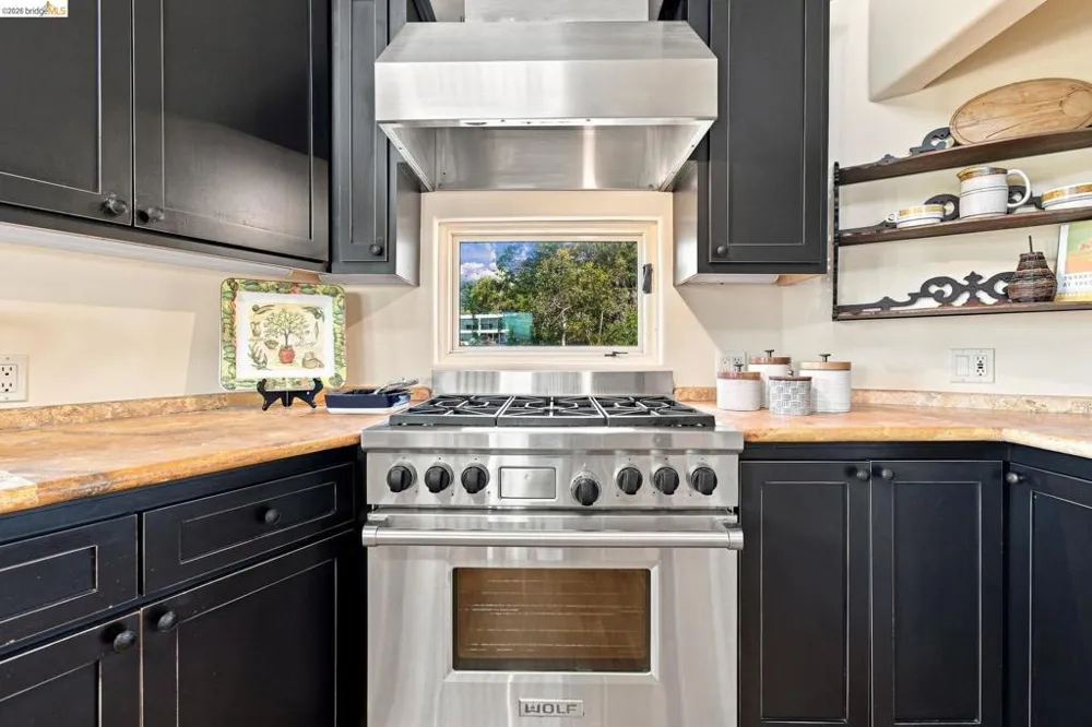 11 Drury Ct Berkeley, CA 94705
