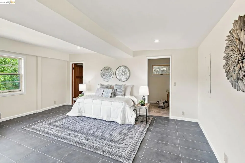 11 Drury Ct Berkeley, CA 94705