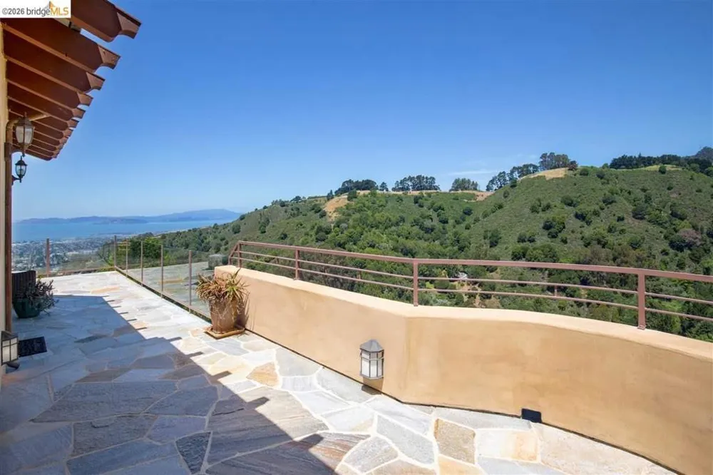 11 Drury Ct Berkeley, CA 94705