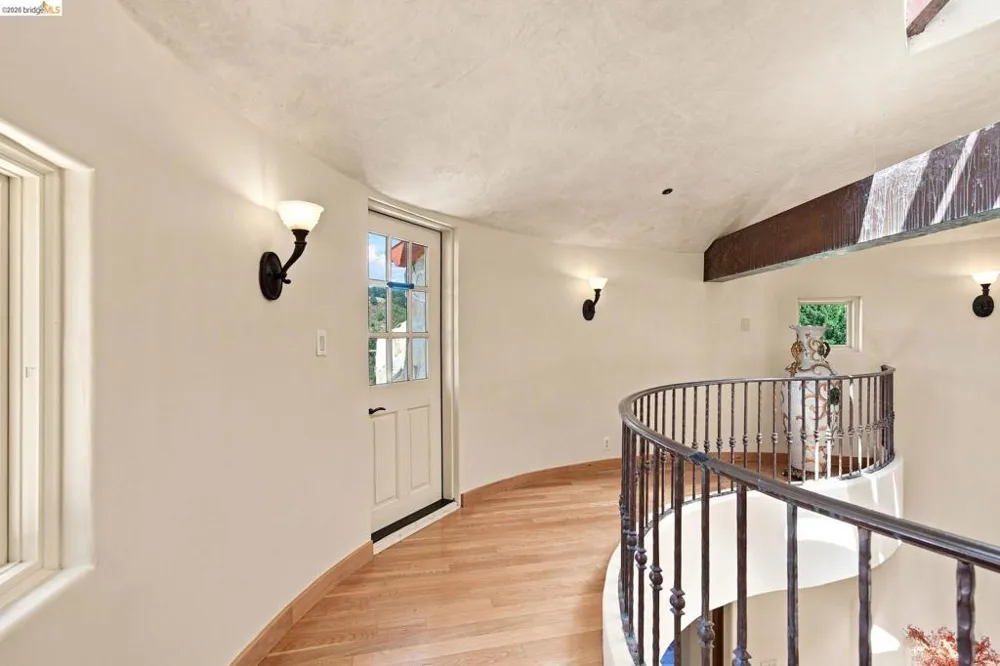 11 Drury Ct Berkeley, CA 94705