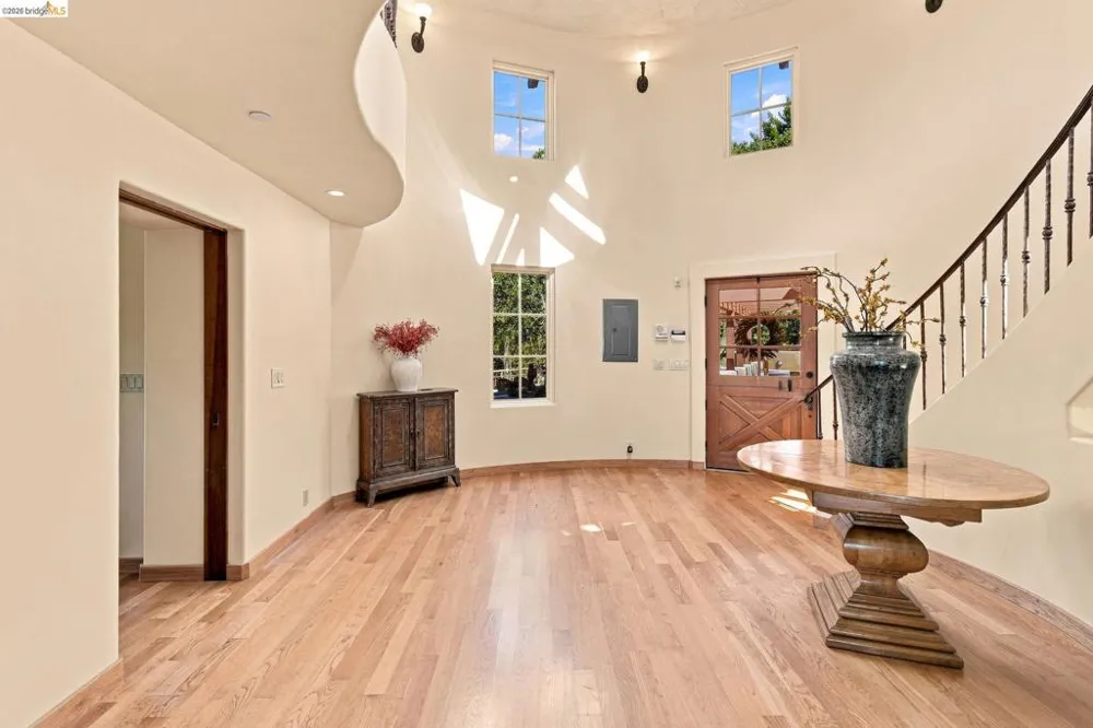 11 Drury Ct Berkeley, CA 94705