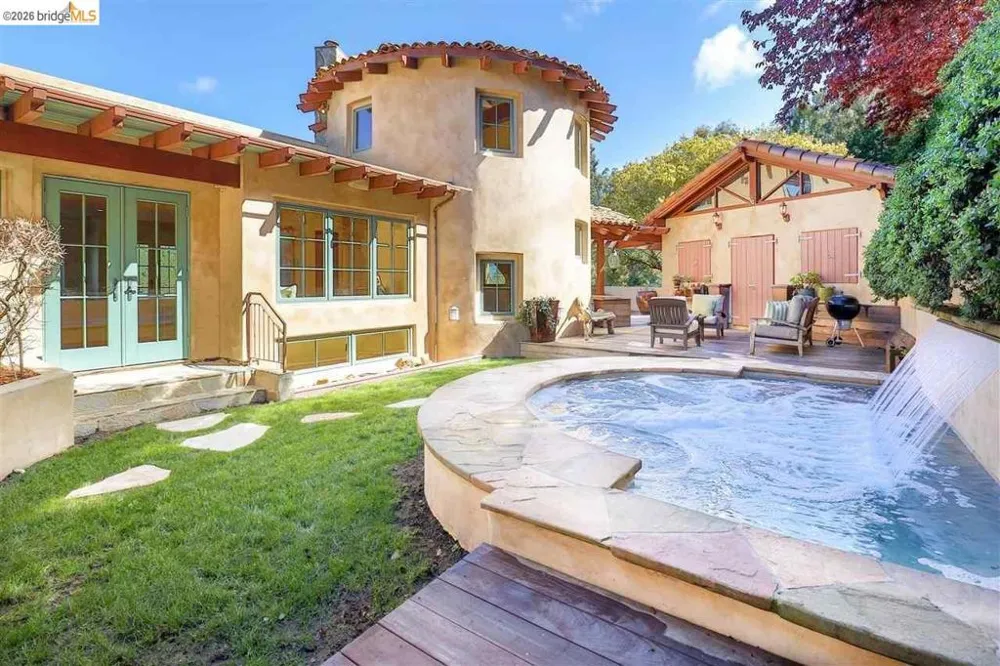 11 Drury Ct Berkeley, CA 94705