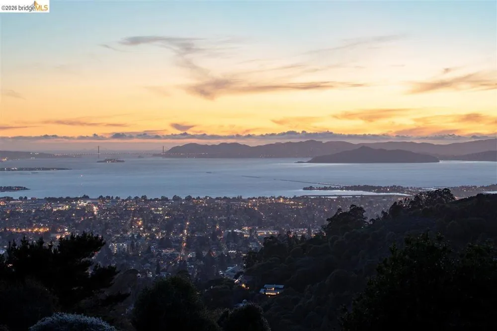 11 Drury Ct Berkeley, CA 94705