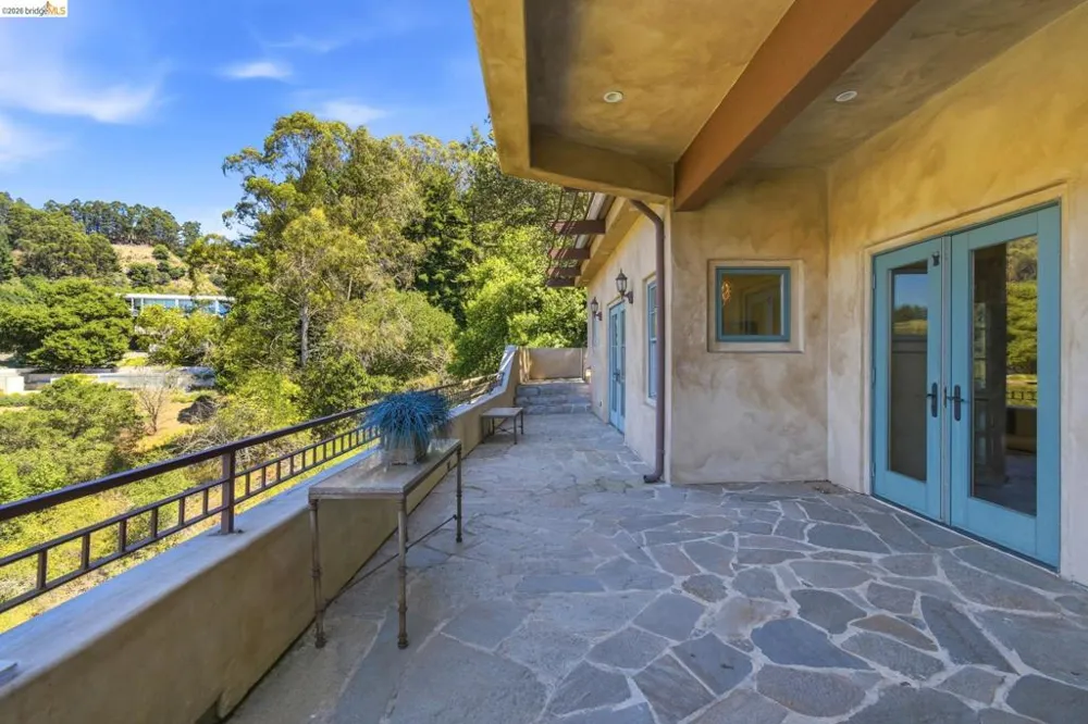 11 Drury Ct Berkeley, CA 94705