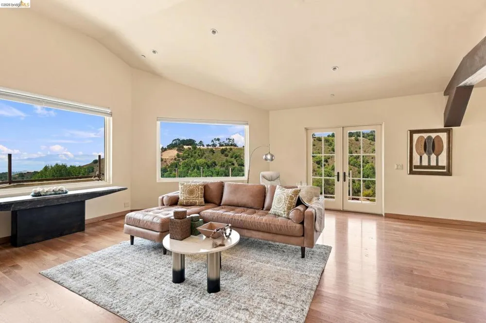 11 Drury Ct Berkeley, CA 94705