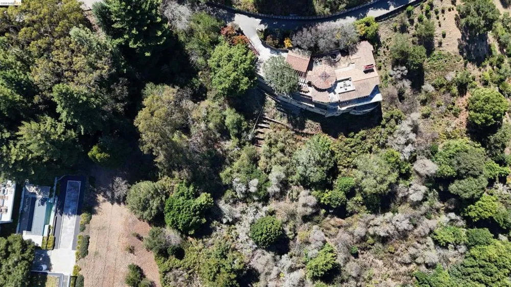 11 Drury Ct Berkeley, CA 94705