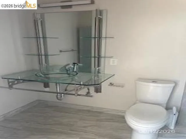 850 W Grand Ave #17 Oakland, CA 94607