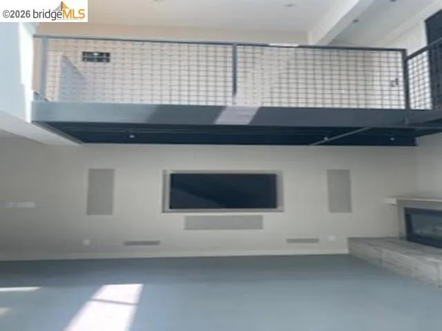 850 W Grand Ave #17 Oakland, CA 94607