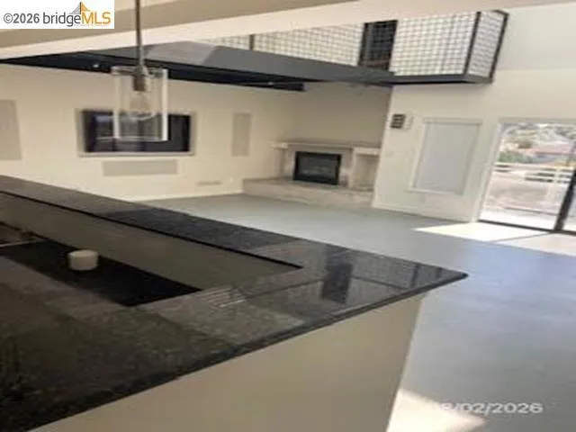 850 W Grand Ave #17 Oakland, CA 94607