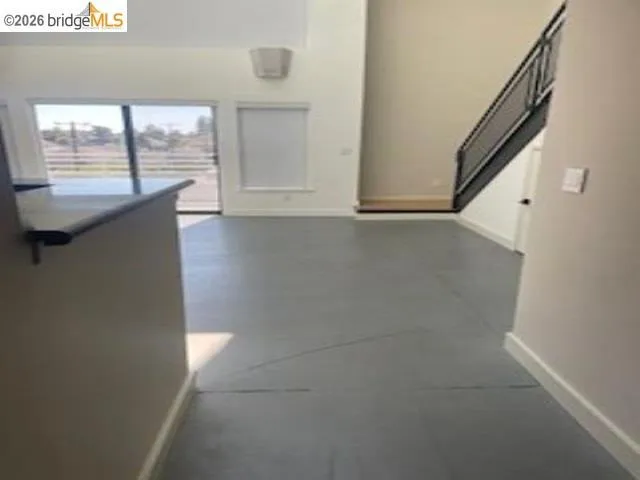 850 W Grand Ave #17 Oakland, CA 94607