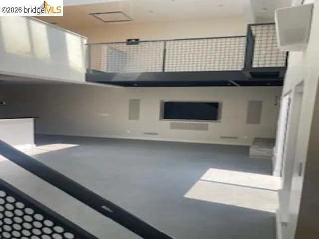 850 W Grand Ave #17 Oakland, CA 94607