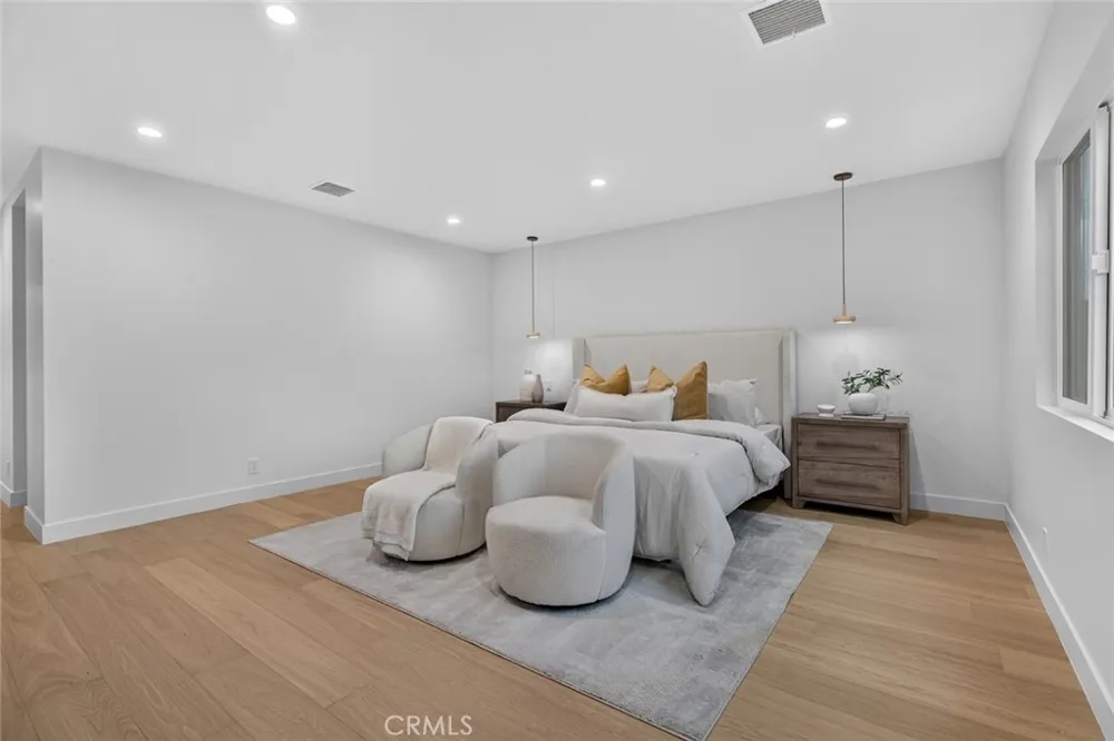 2213 Jolley Burbank, CA 91504