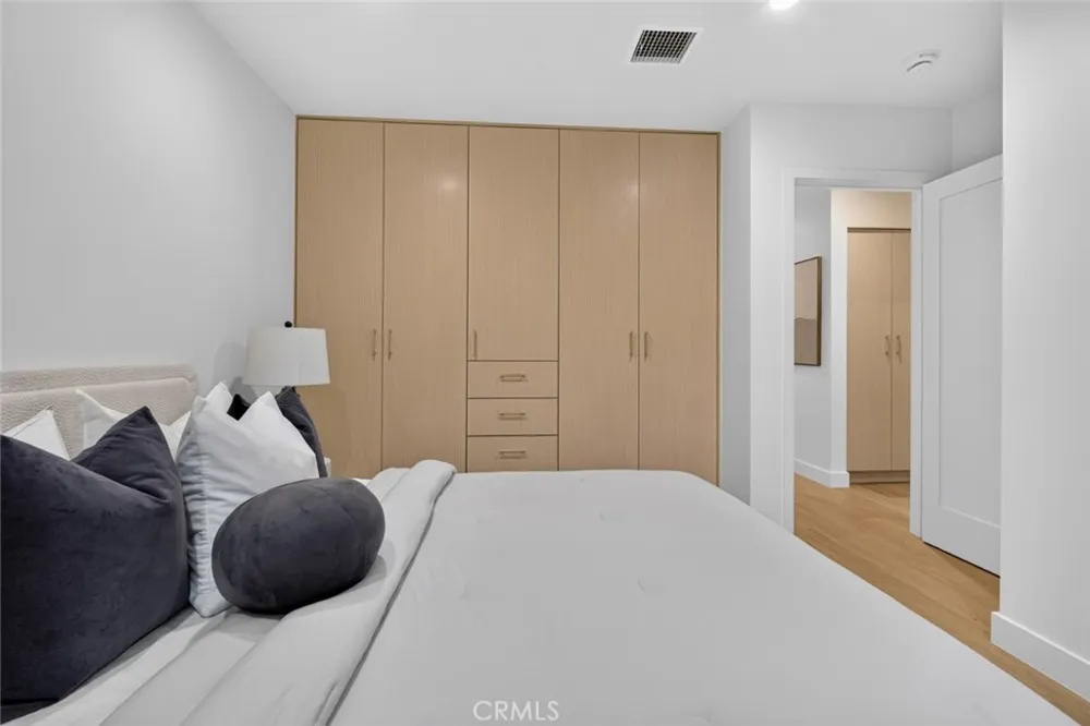 2213 Jolley Burbank, CA 91504