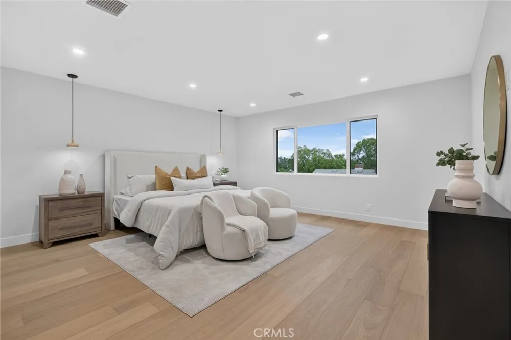 2213 Jolley Burbank, CA 91504