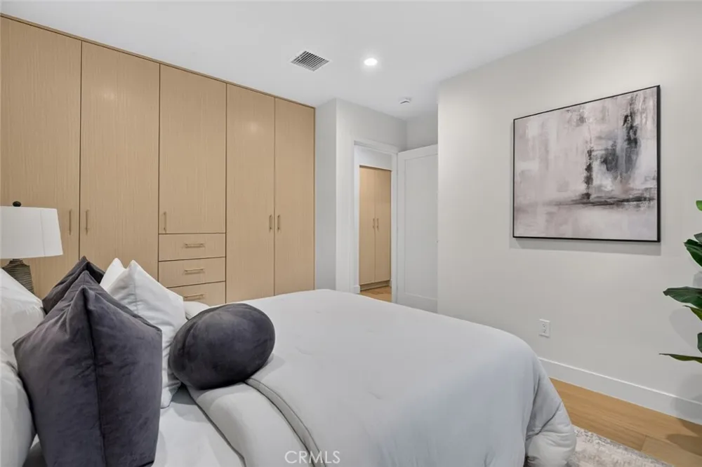 2213 Jolley Burbank, CA 91504