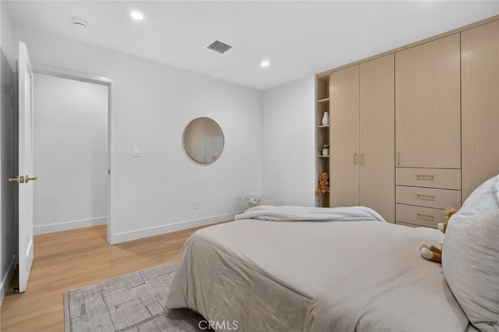 2213 Jolley Burbank, CA 91504