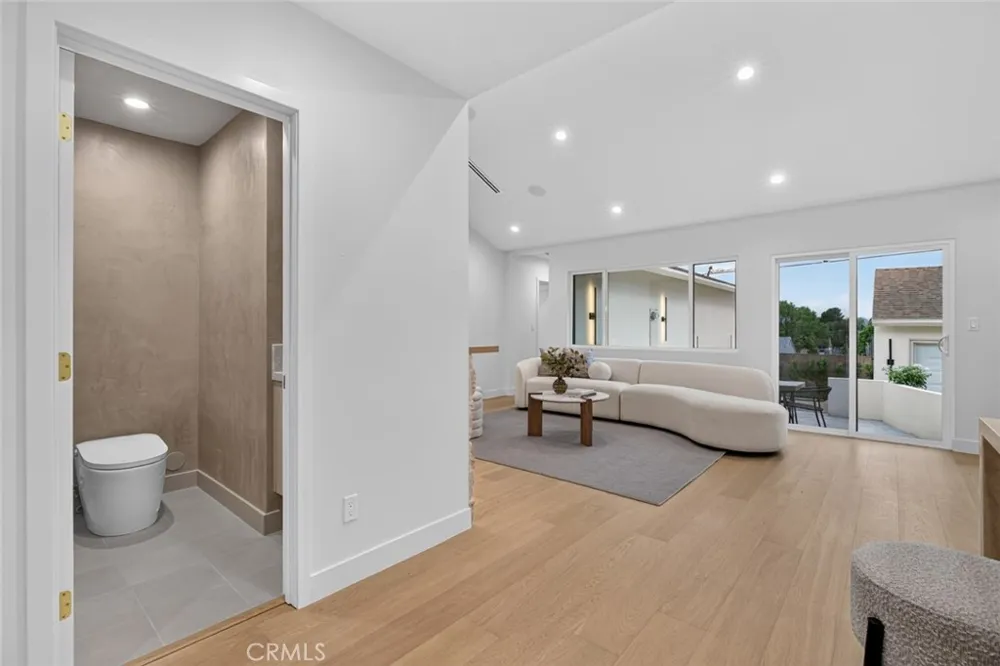 2213 Jolley Burbank, CA 91504
