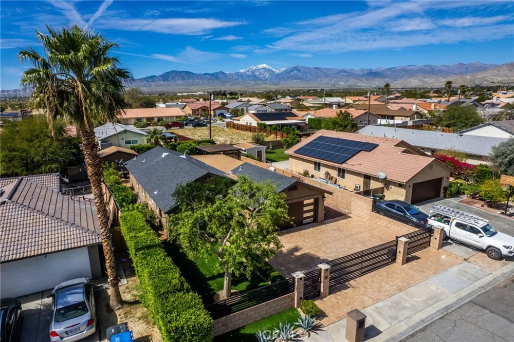 13815 Del Ray Desert Hot Springs, CA 92240