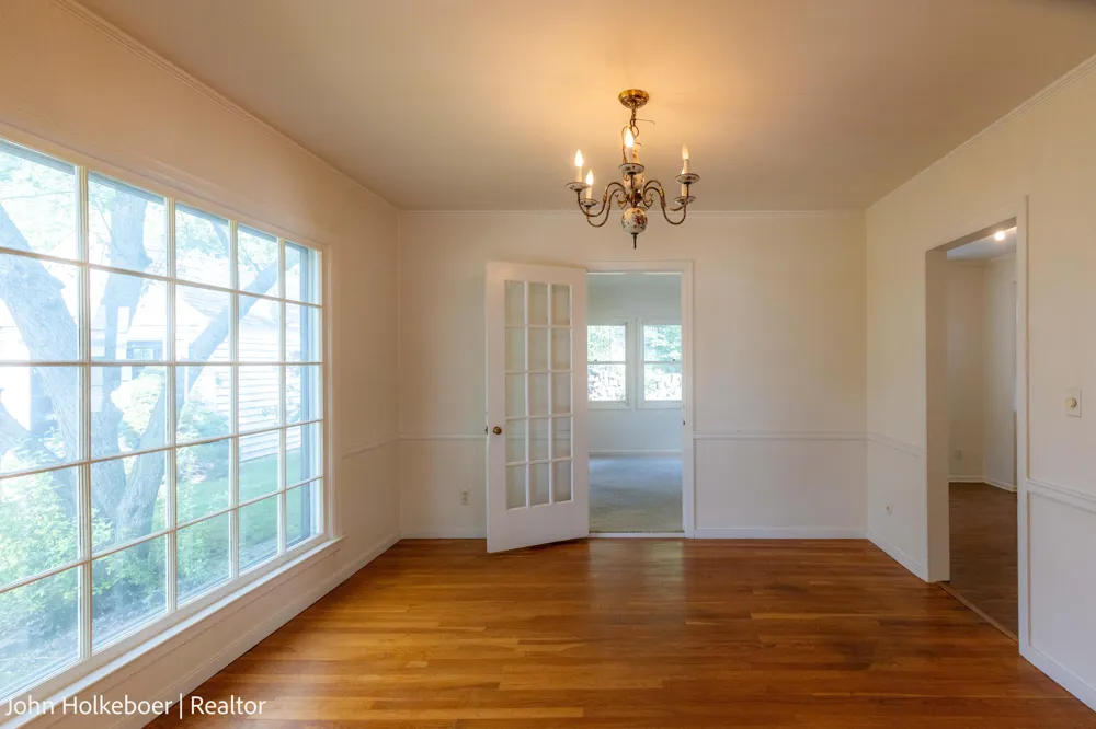 1126 Kenesaw Drive SE East Grand Rapids, MI 49506