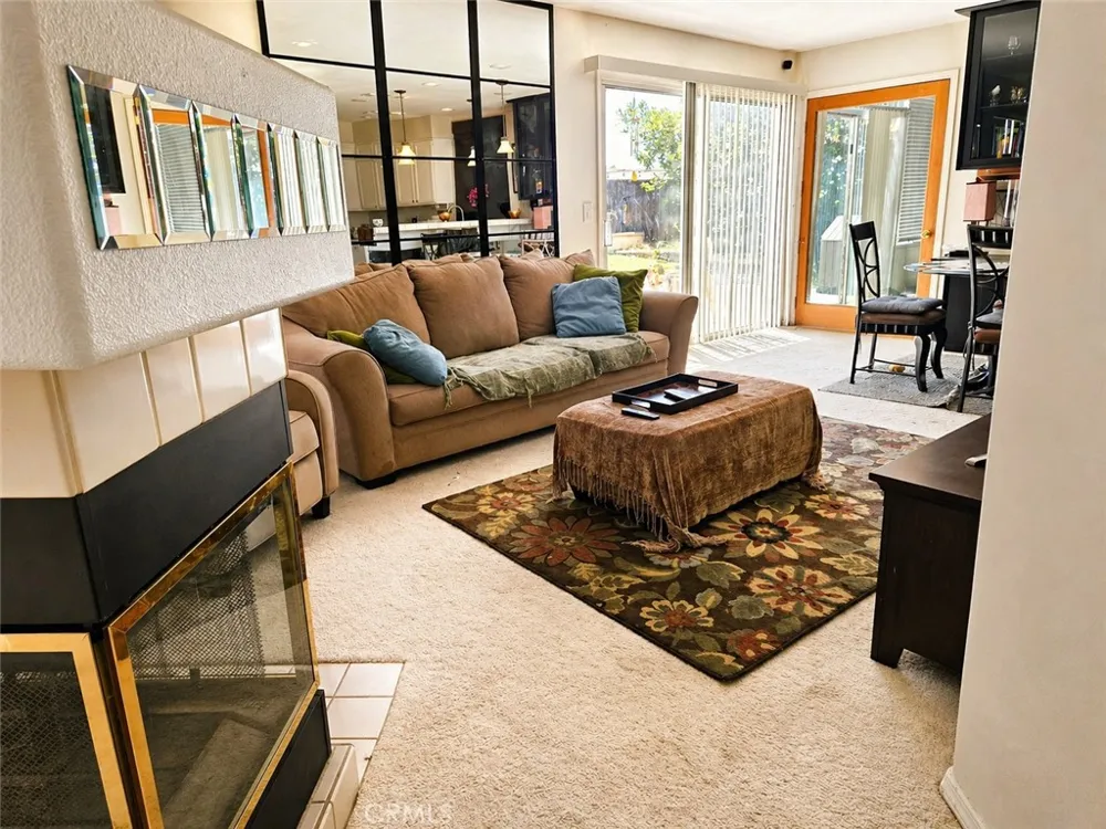 6044 Catalina Palmdale, CA 93552