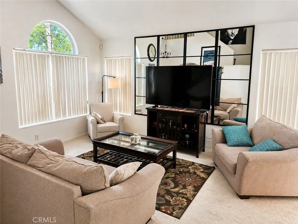 6044 Catalina Palmdale, CA 93552