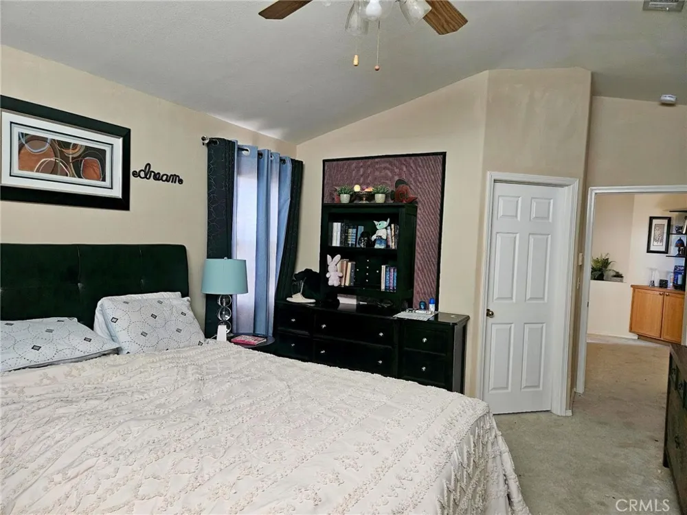 6044 Catalina Palmdale, CA 93552