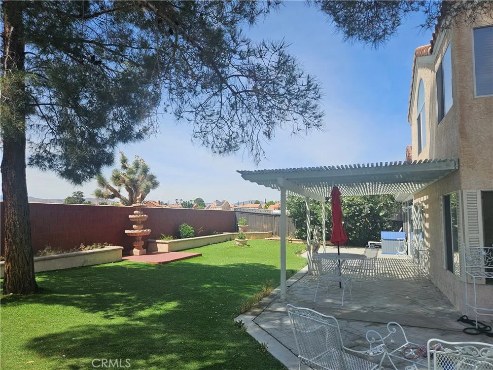 6044 Catalina Palmdale, CA 93552