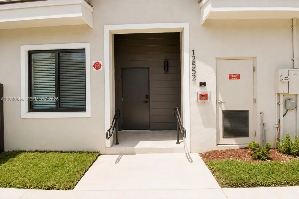 19428 SW 125th Ave #C Miami, FL 33177