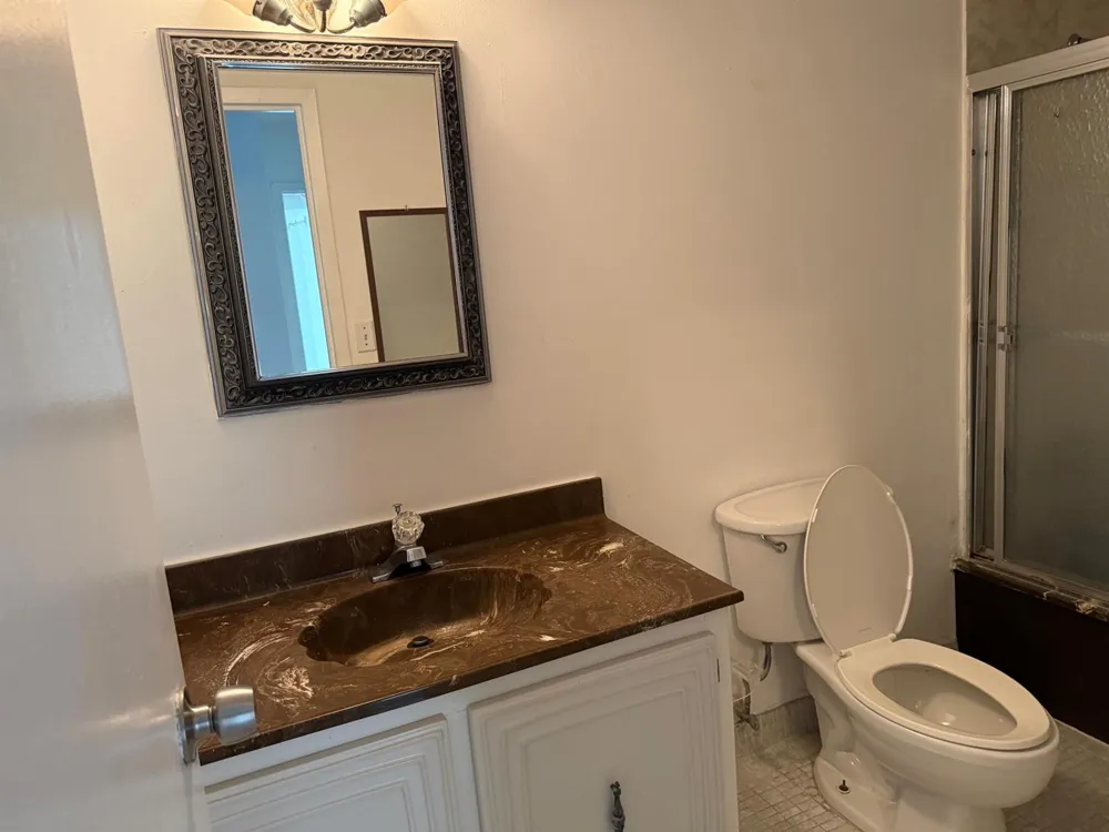 1000 PARKVIEW DRIVE #424 Hallandale Beach, FL 33009