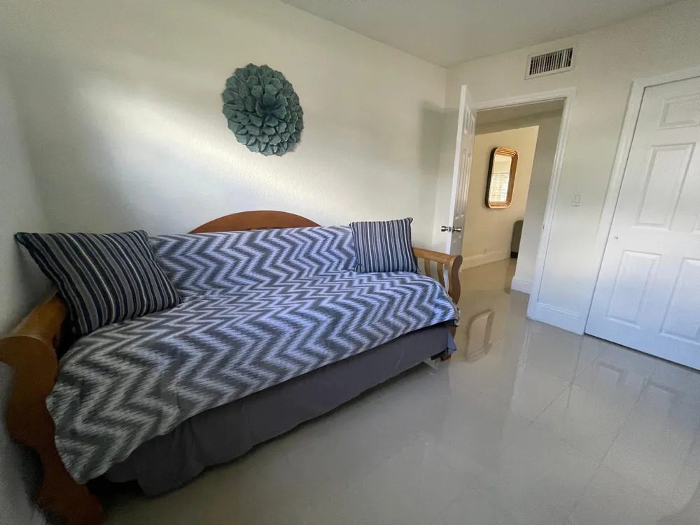 6456 Custer Street Hollywood, FL 33024