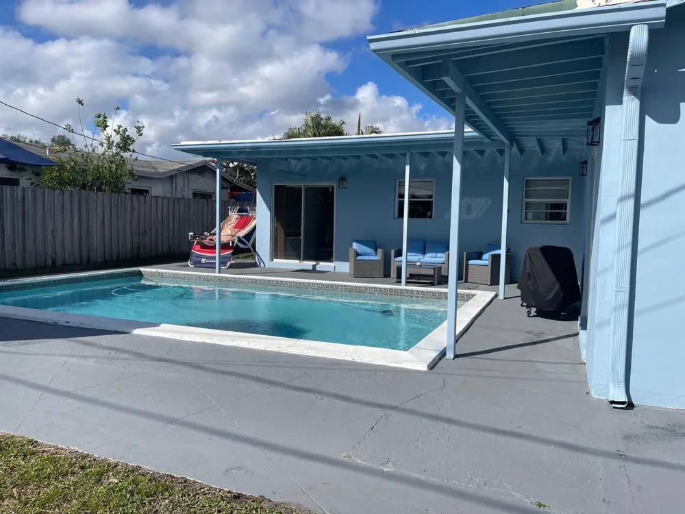 6456 Custer Street Hollywood, FL 33024