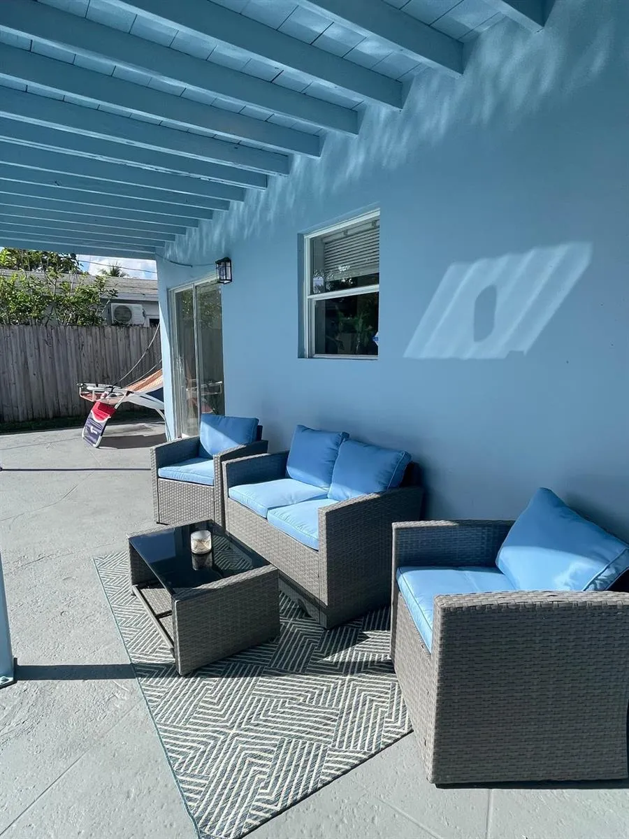6456 Custer Street Hollywood, FL 33024