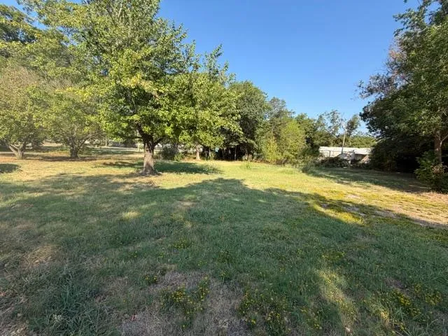 204 Plum Holdenville, OK 74848