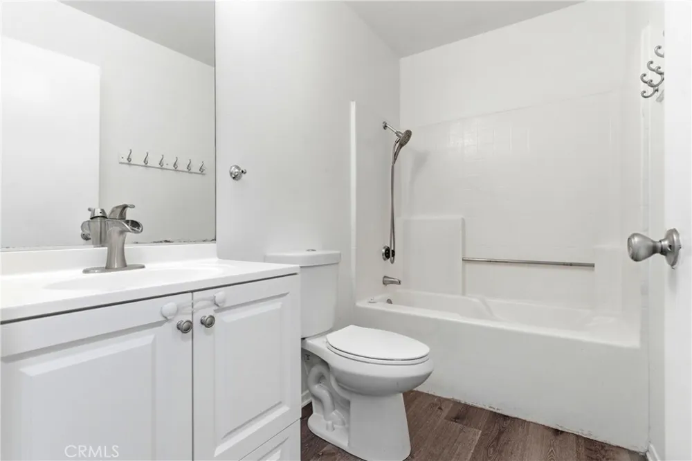 18209 Sierra Highway #30 Canyon Country, CA 91351