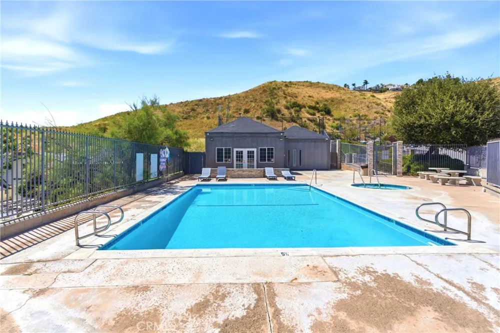 18209 Sierra Highway #30 Canyon Country, CA 91351