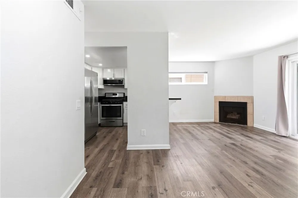 18209 Sierra Highway #30 Canyon Country, CA 91351