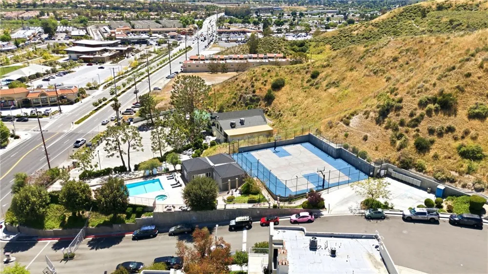 18209 Sierra Highway #30 Canyon Country, CA 91351