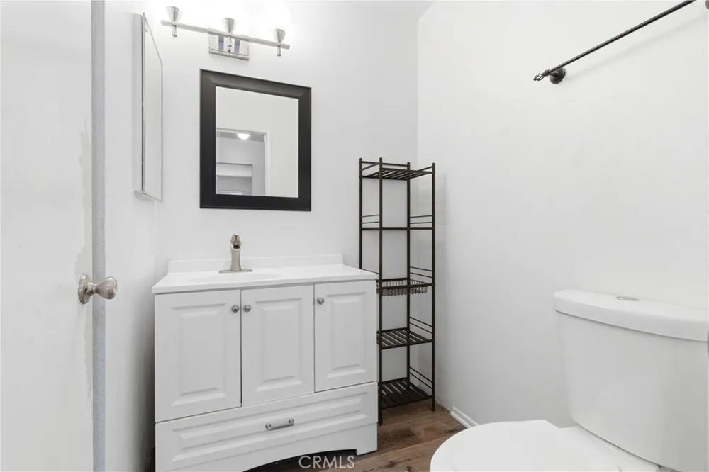 18209 Sierra Highway #30 Canyon Country, CA 91351
