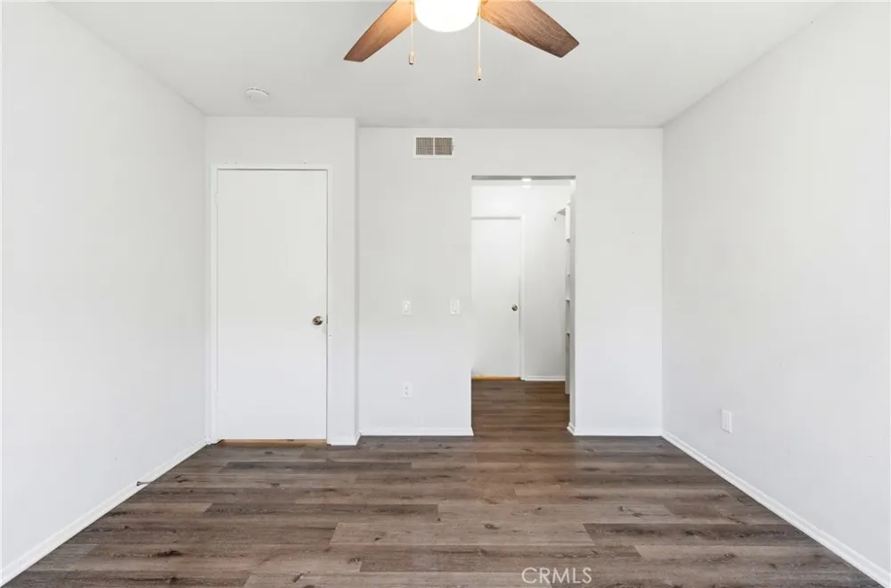 18209 Sierra Highway #30 Canyon Country, CA 91351