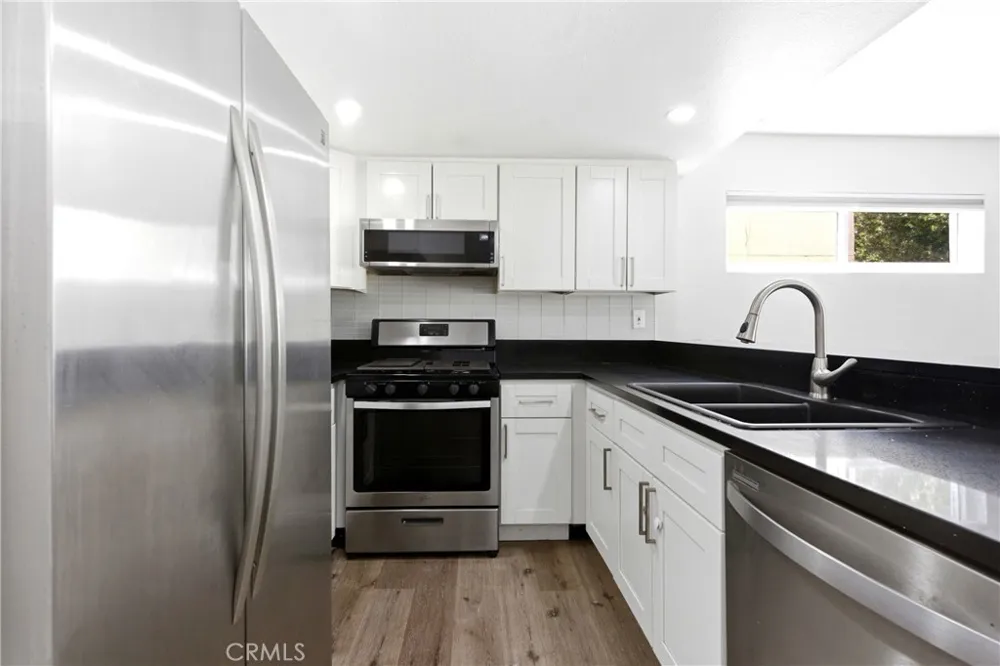 18209 Sierra Highway #30 Canyon Country, CA 91351