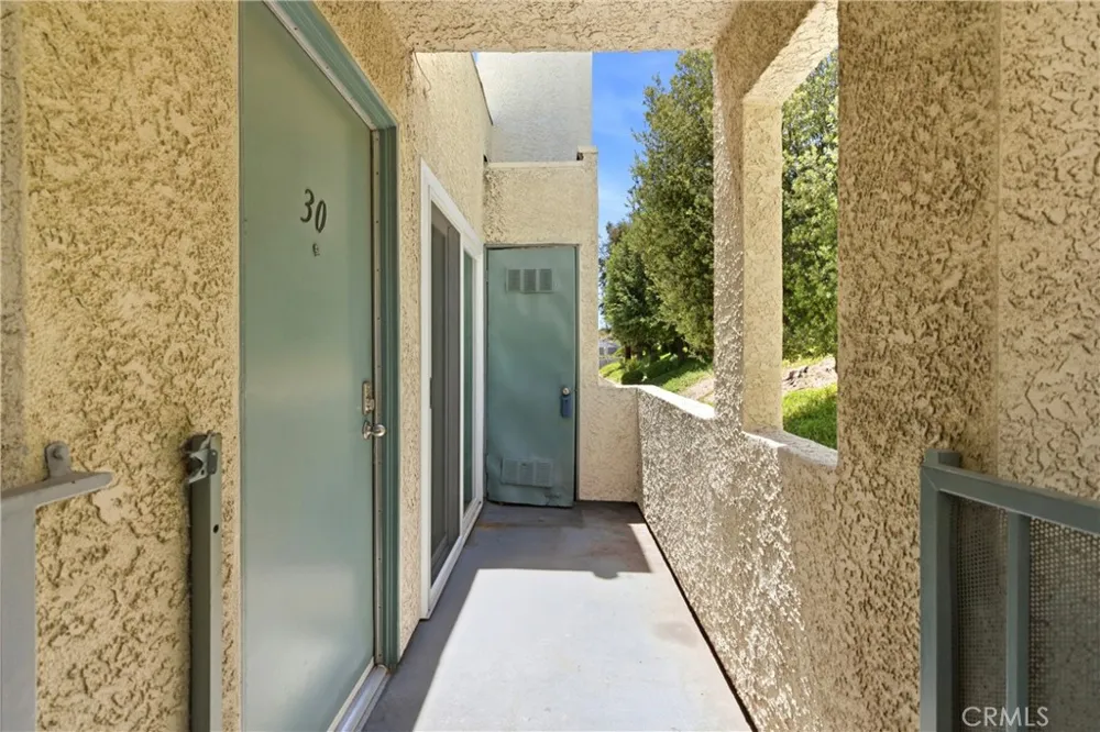 18209 Sierra Highway #30 Canyon Country, CA 91351