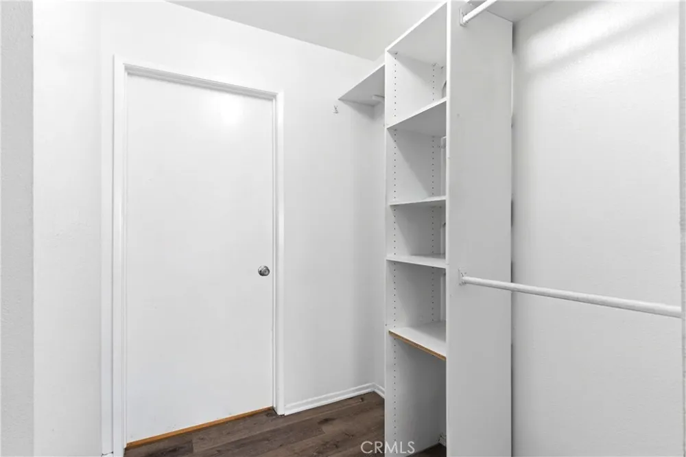 18209 Sierra Highway #30 Canyon Country, CA 91351