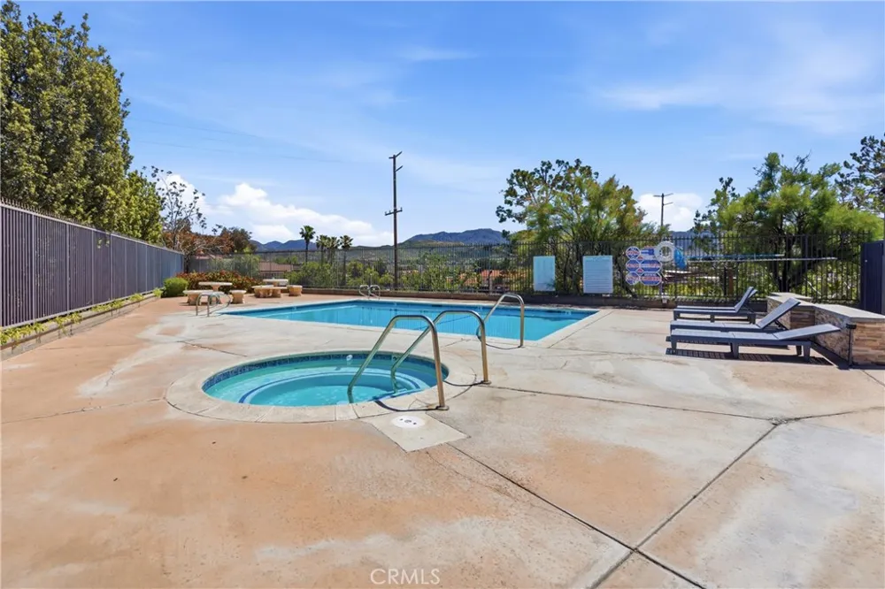 18209 Sierra Highway #30 Canyon Country, CA 91351