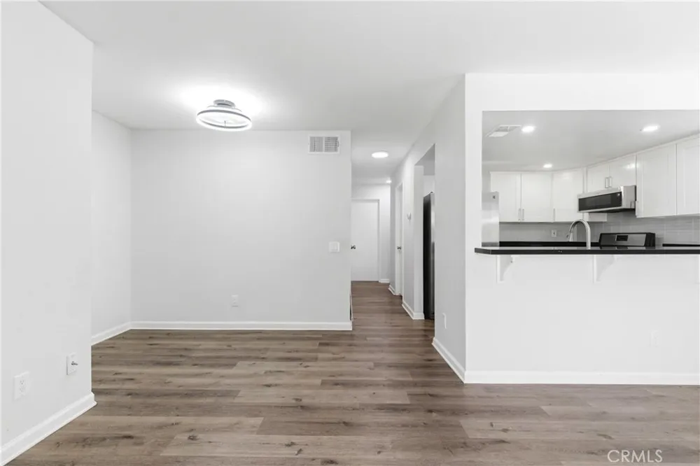 18209 Sierra Highway #30 Canyon Country, CA 91351