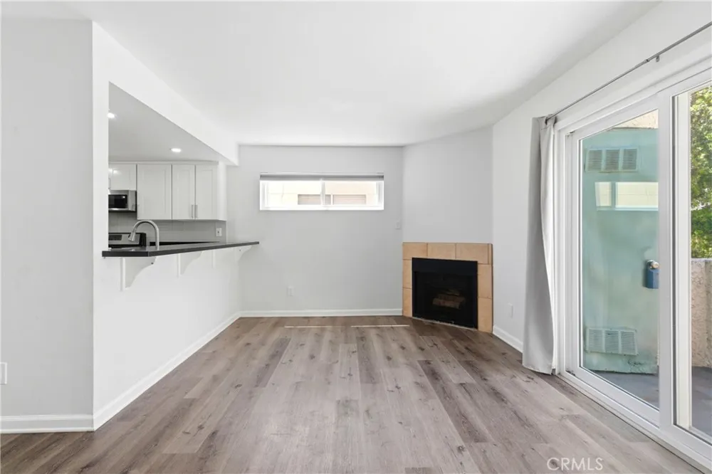18209 Sierra Highway #30 Canyon Country, CA 91351
