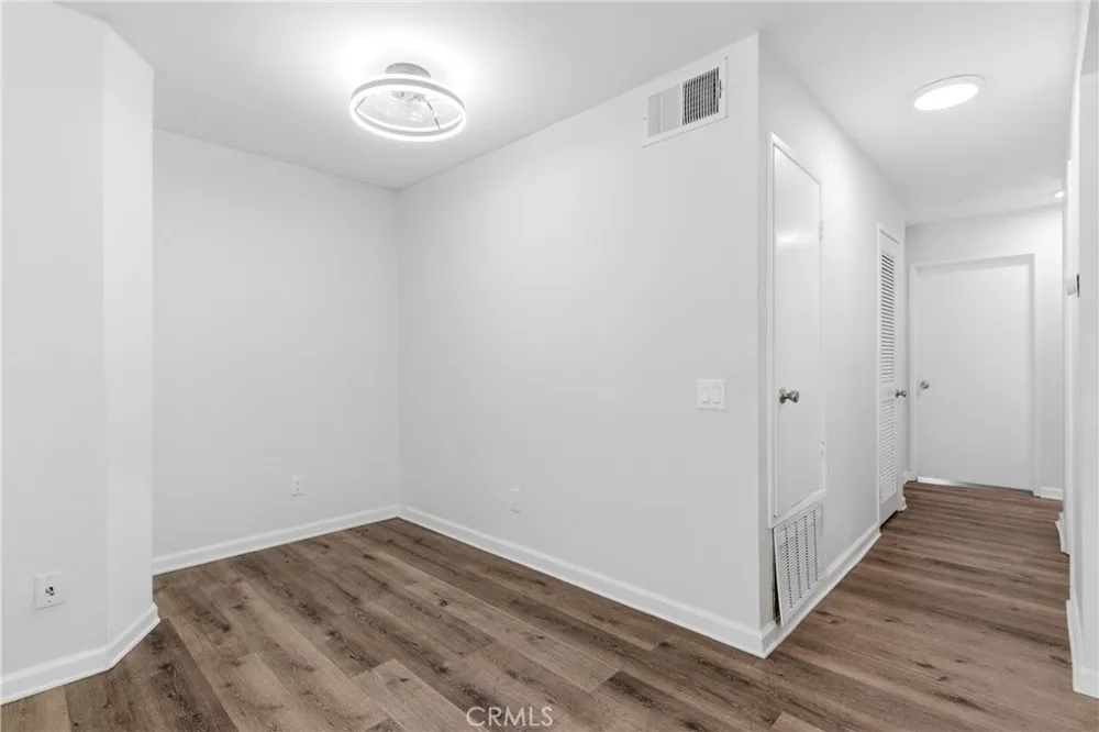 18209 Sierra Highway #30 Canyon Country, CA 91351